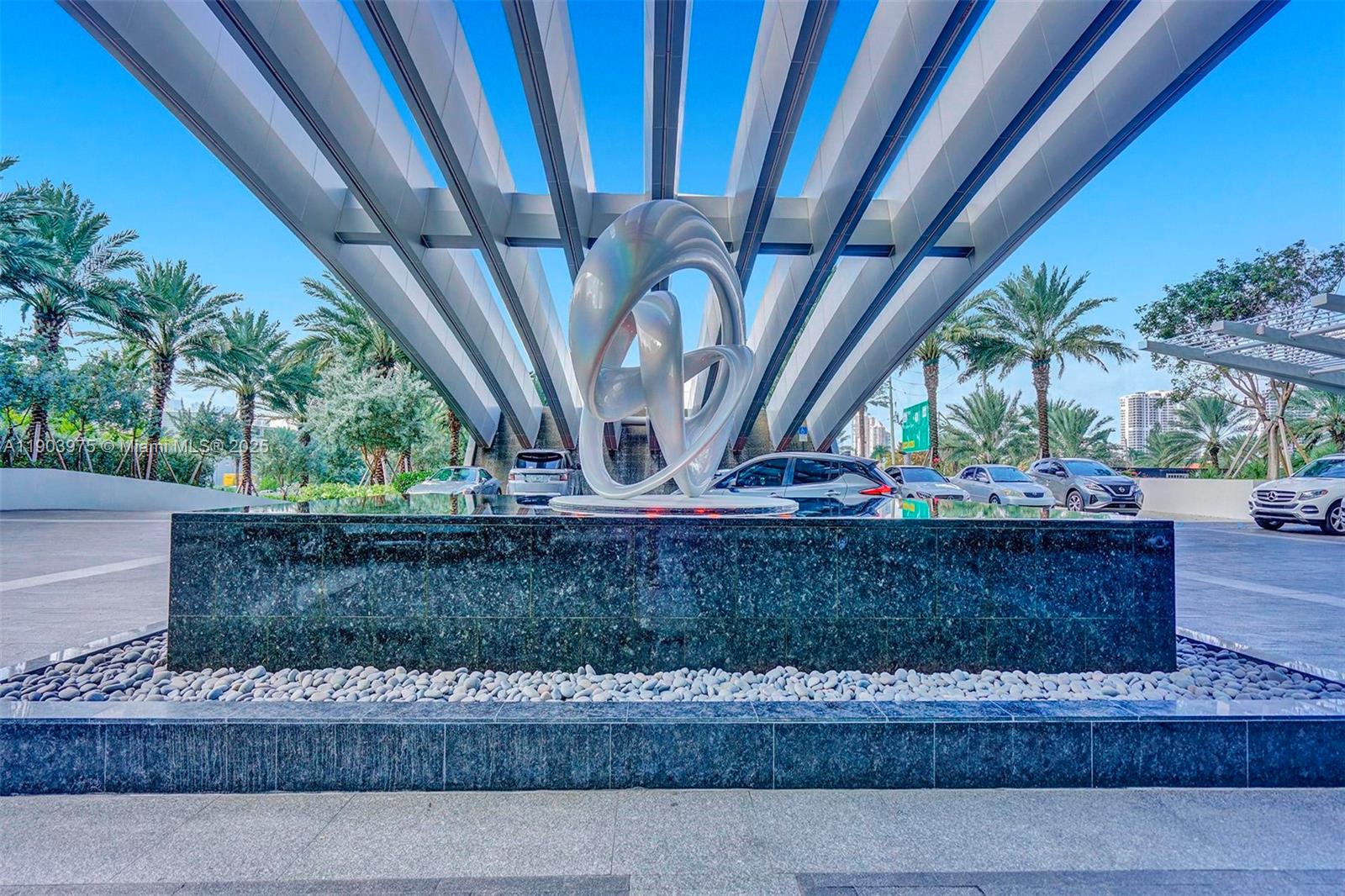 18501 Collins Ave 1902