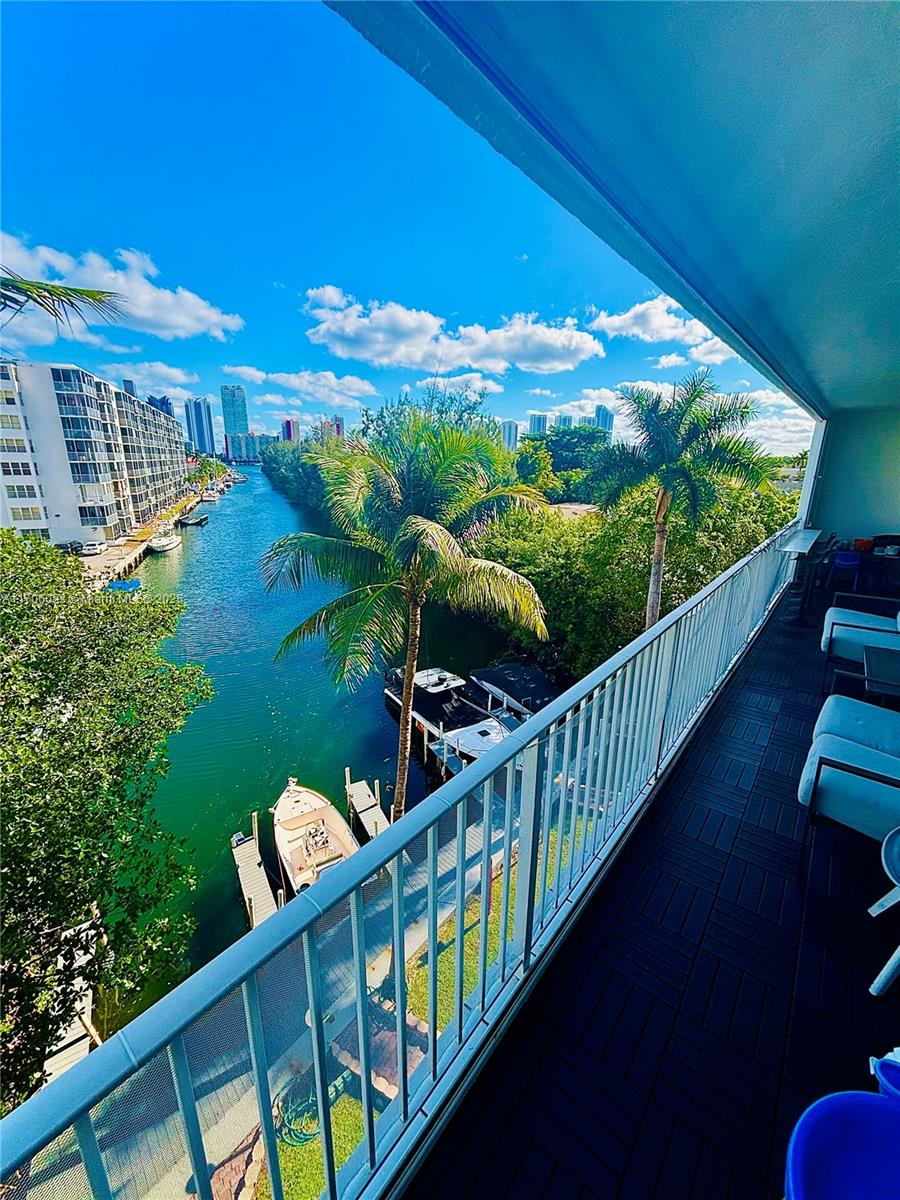INTRACOASTAL POINT CONDO - Residential