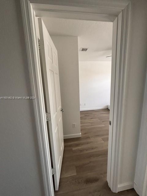 ROYAL WOODS CONDO - Residential Lease