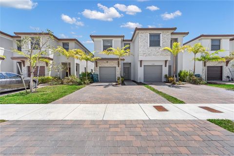 Townhouse in Homestead FL 25465 108th Ct Ct.jpg