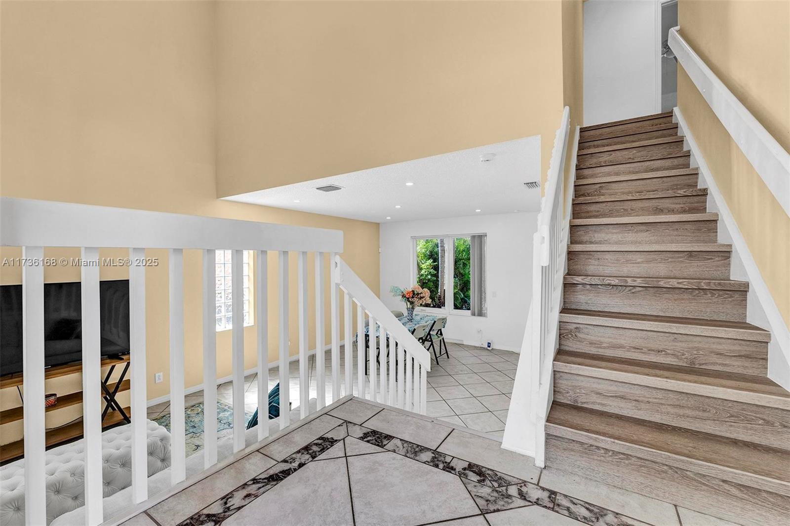 EMERALD COURTS - OPAL CRE - Residential