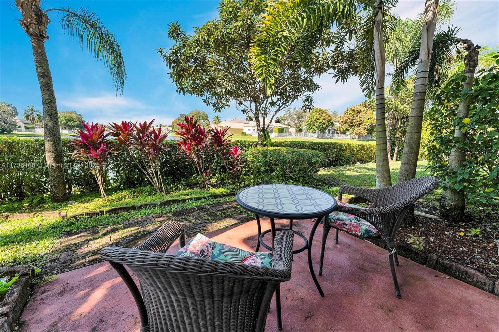 EMERALD COURTS - OPAL CRE - Residential