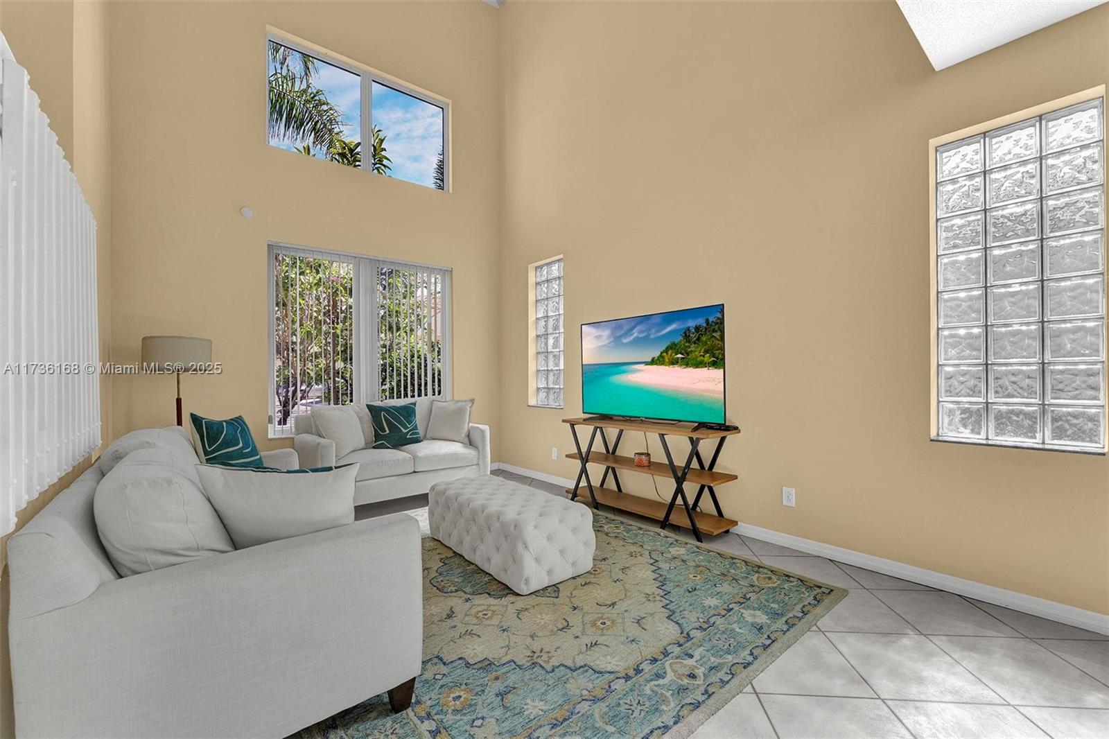 EMERALD COURTS - OPAL CRE - Residential