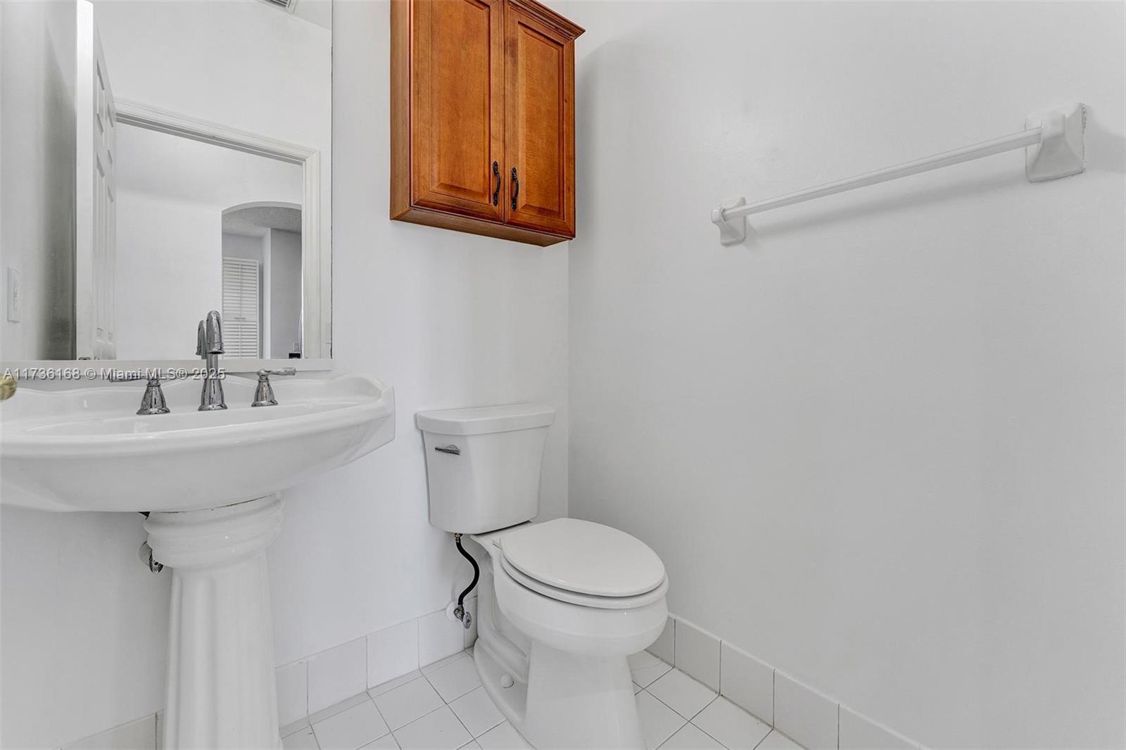 EMERALD COURTS - OPAL CRE - Residential