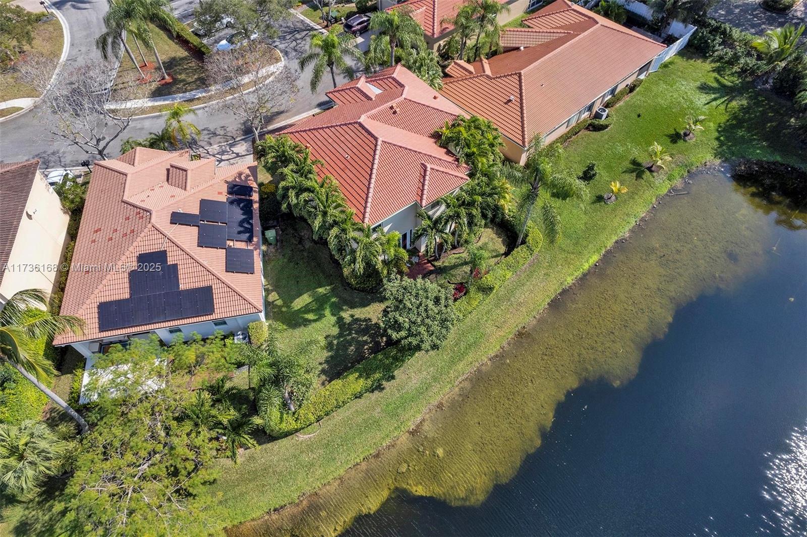 EMERALD COURTS - OPAL CRE - Residential