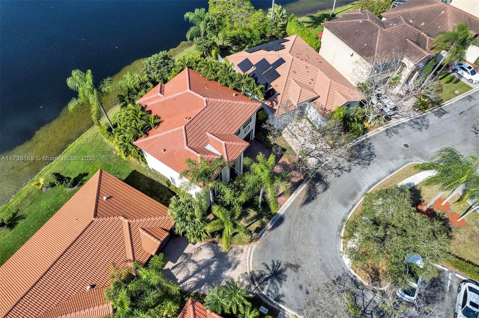 EMERALD COURTS - OPAL CRE - Residential