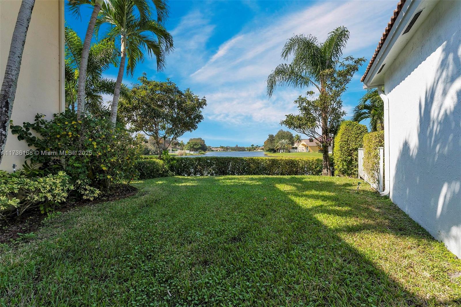 EMERALD COURTS - OPAL CRE - Residential