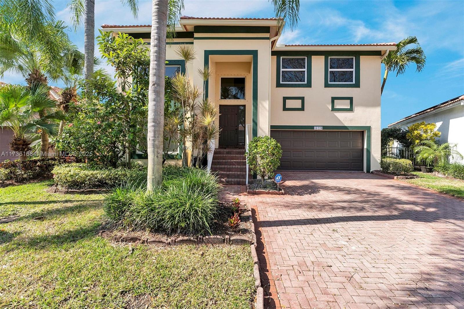EMERALD COURTS - OPAL CRE - Residential
