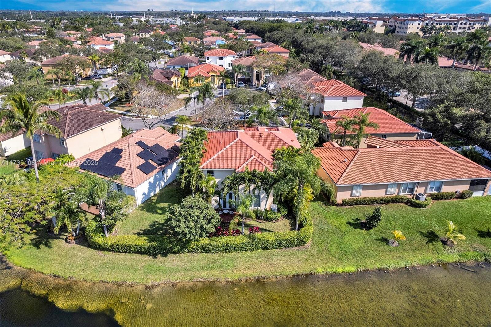 EMERALD COURTS - OPAL CRE - Residential