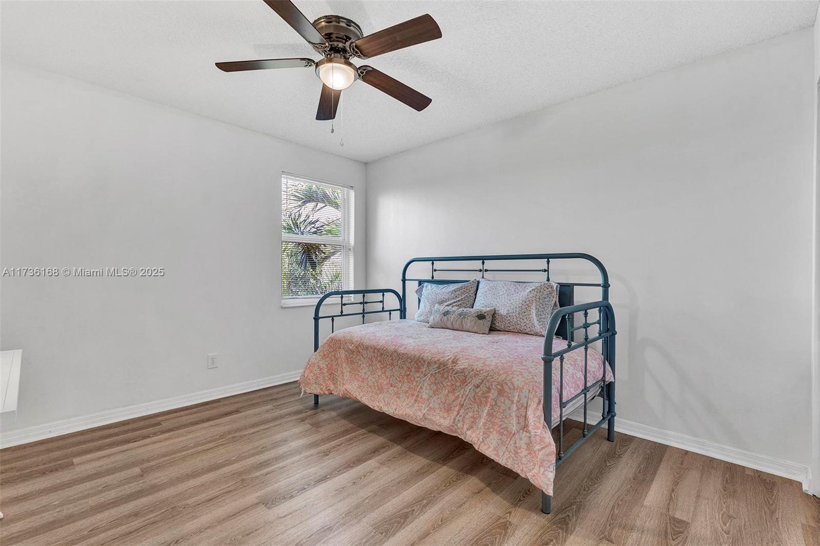 EMERALD COURTS - OPAL CRE - Residential