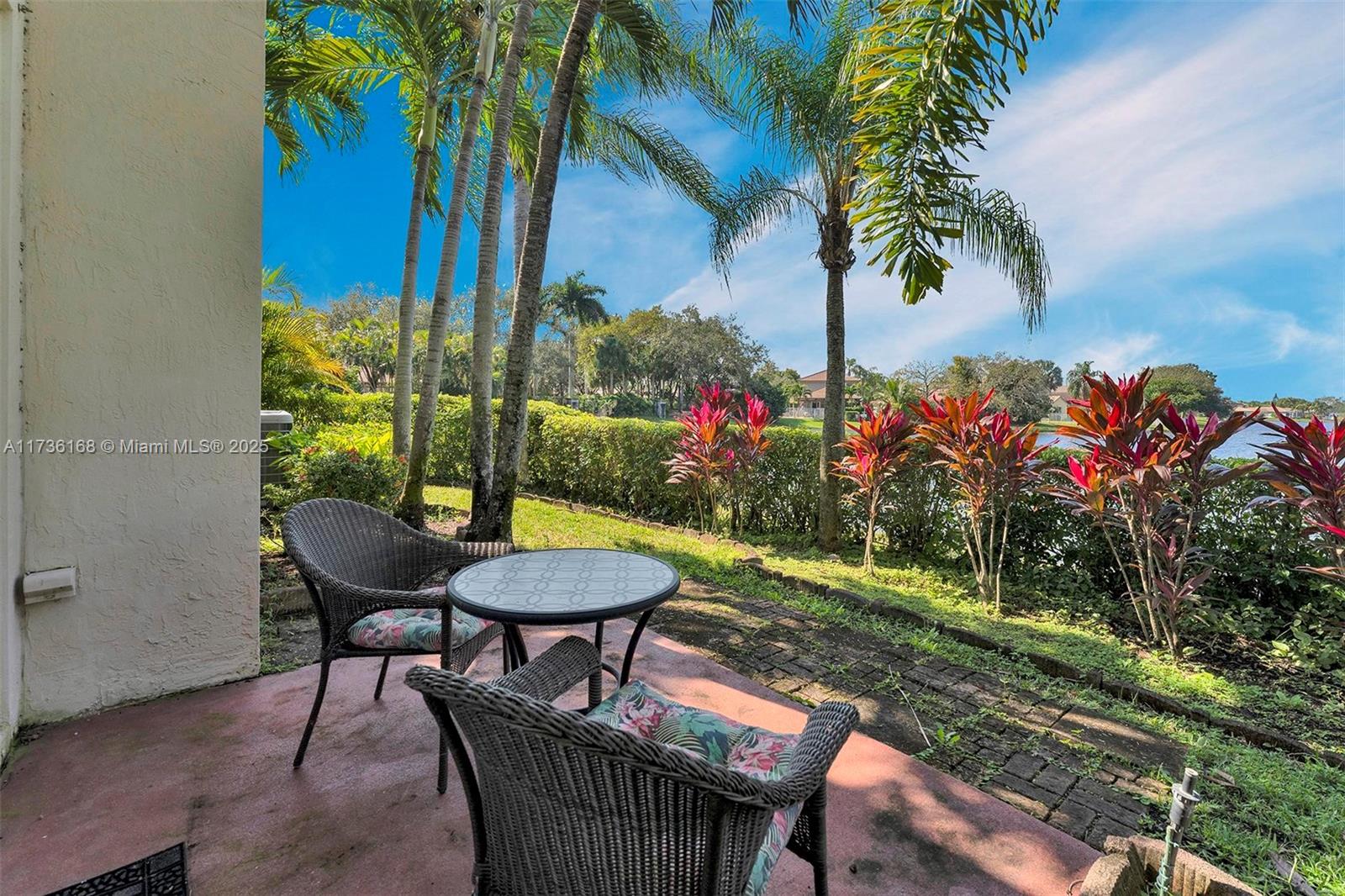 EMERALD COURTS - OPAL CRE - Residential