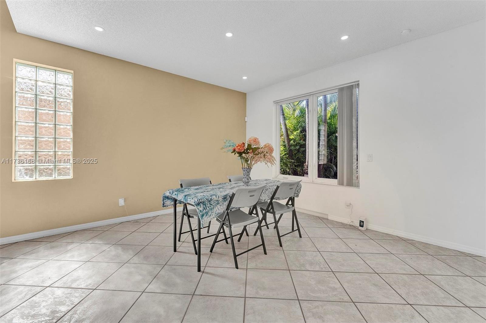 EMERALD COURTS - OPAL CRE - Residential