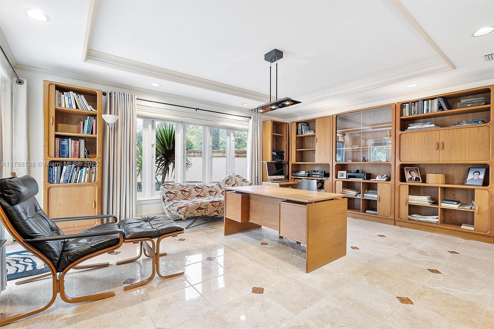 BAYSHORE VILLAS - Residential