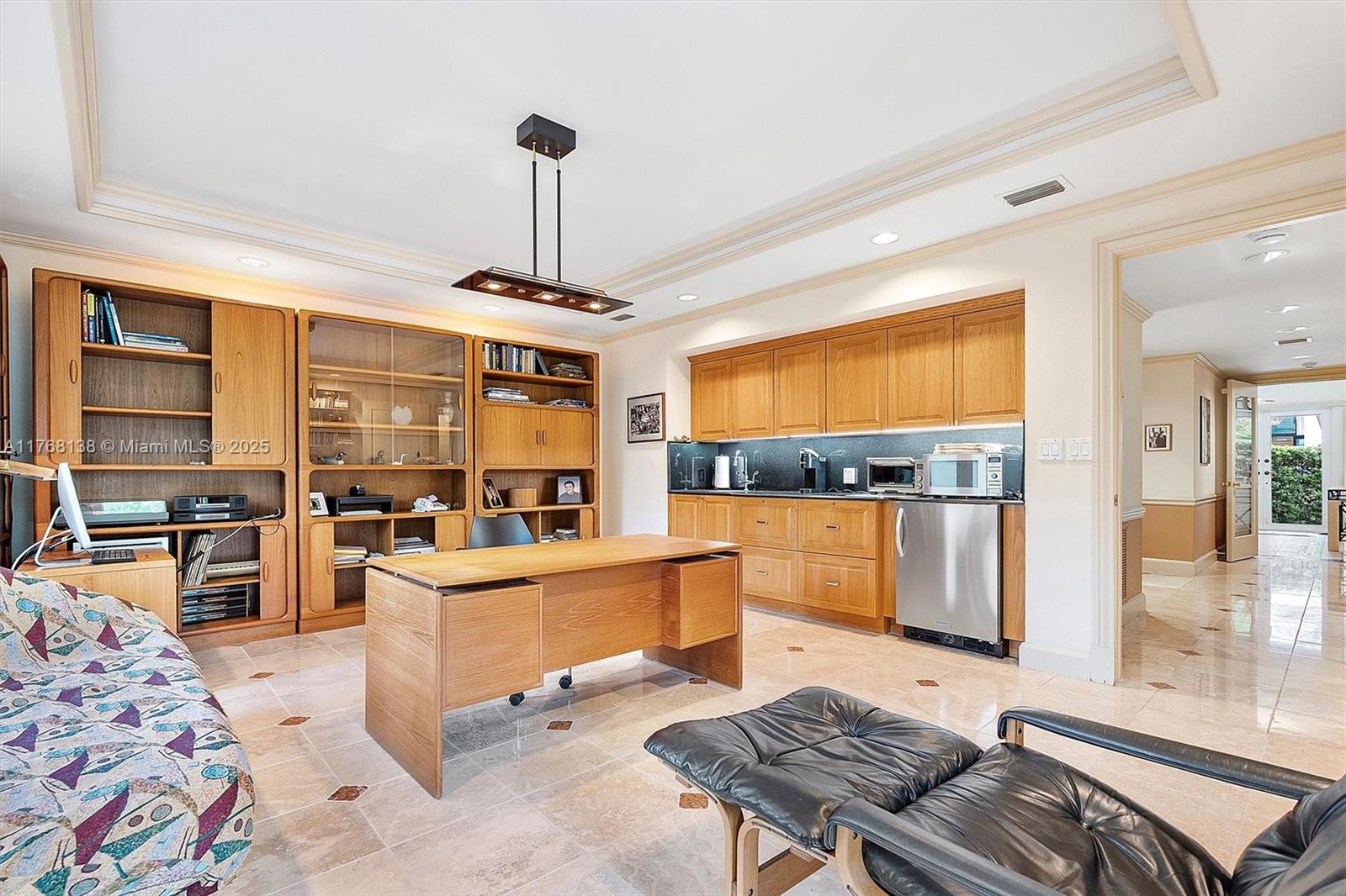 BAYSHORE VILLAS - Residential