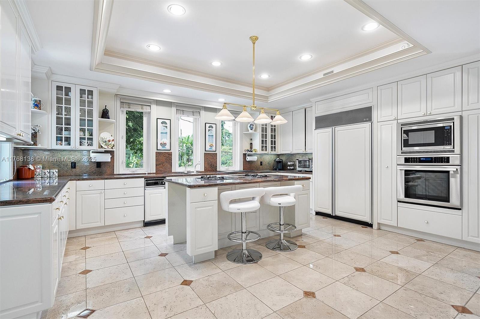 BAYSHORE VILLAS - Residential