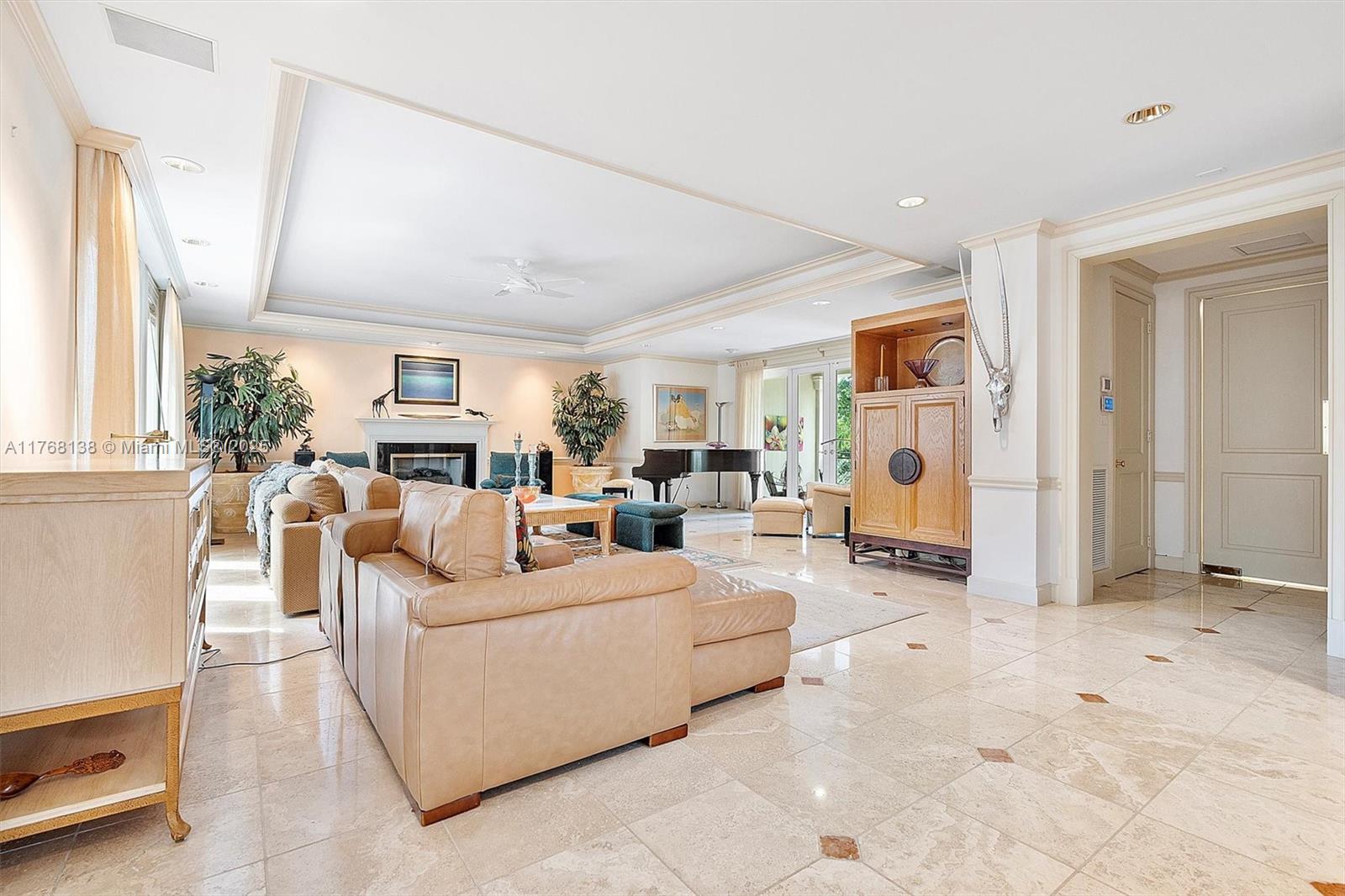 BAYSHORE VILLAS - Residential