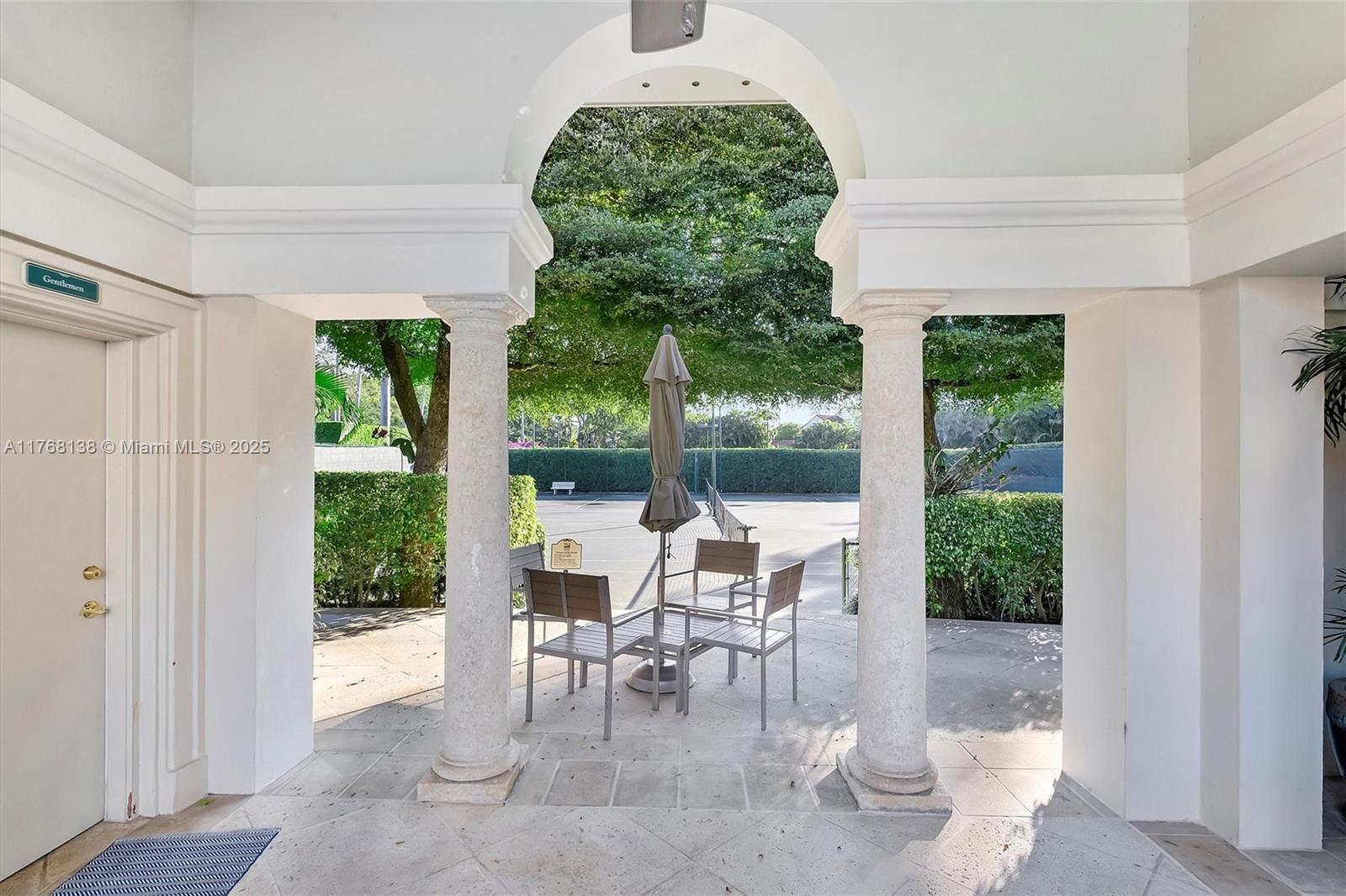 BAYSHORE VILLAS - Residential