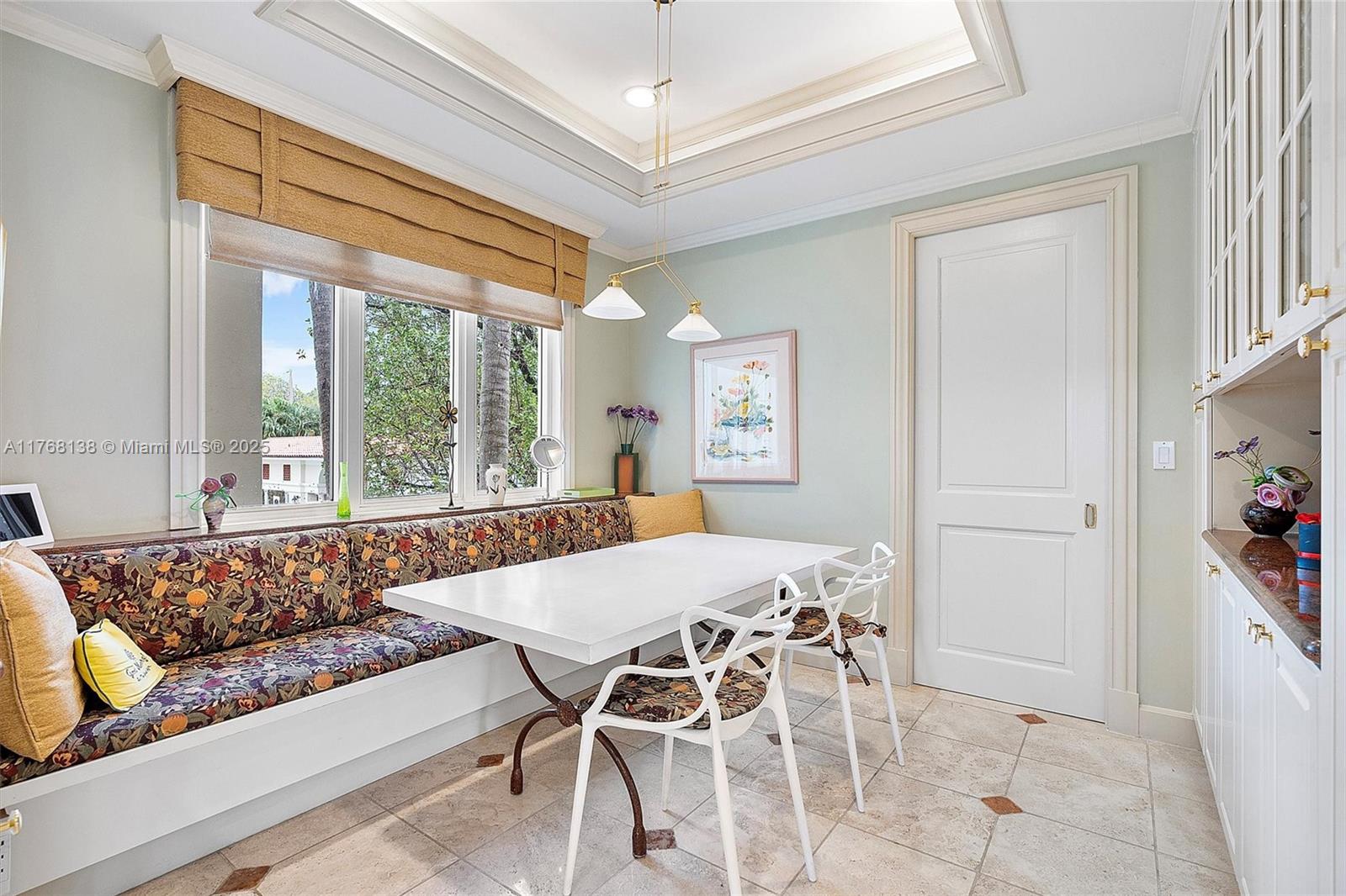 BAYSHORE VILLAS - Residential