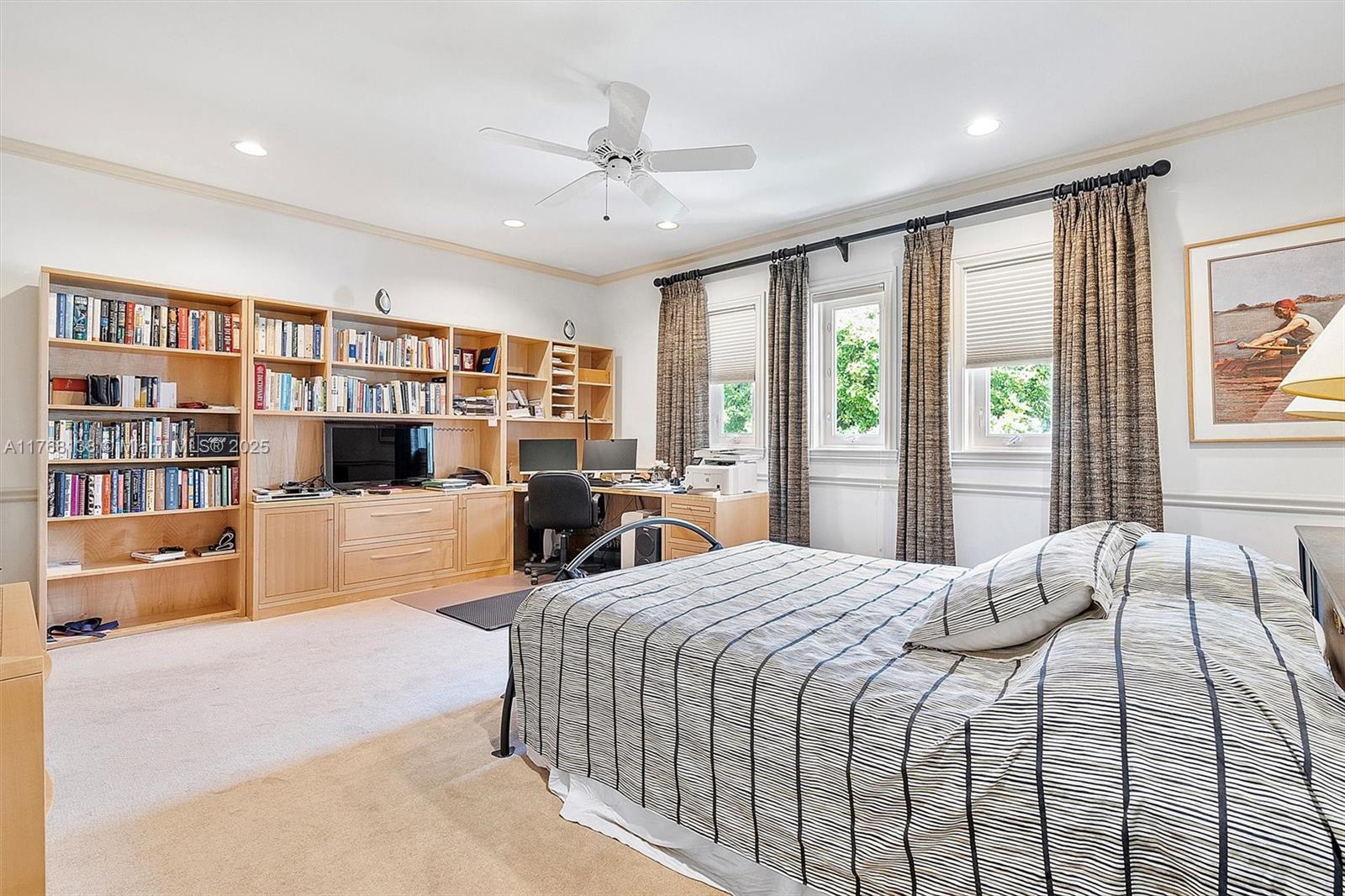 BAYSHORE VILLAS - Residential