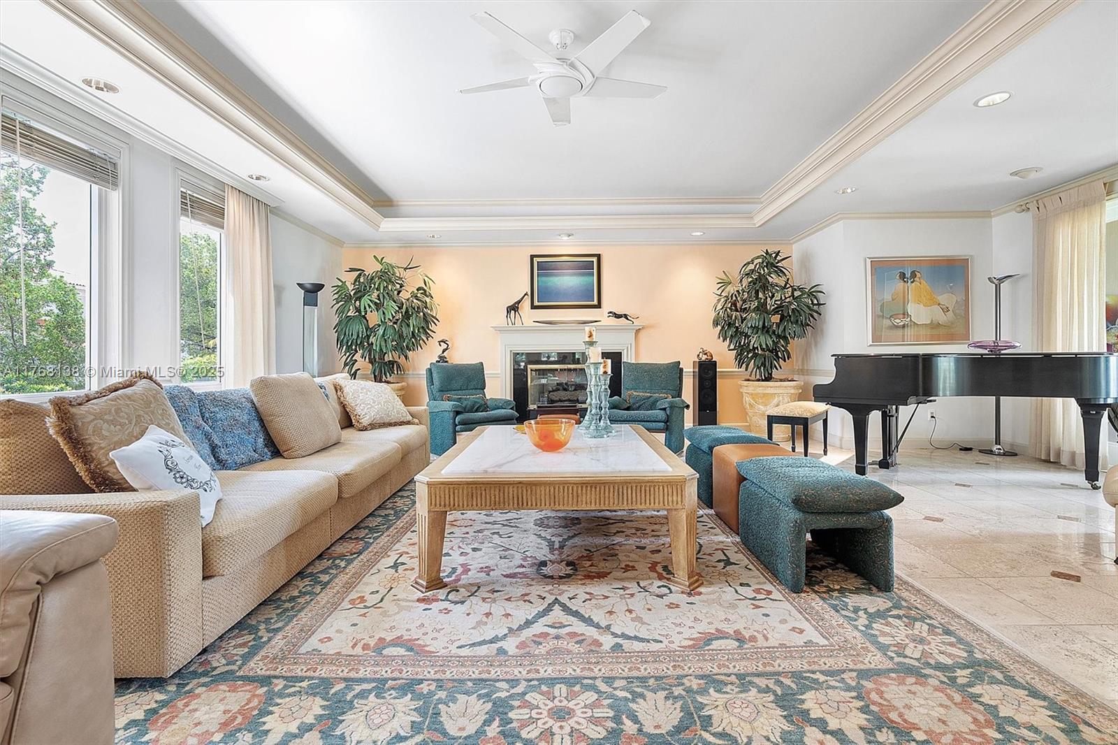 BAYSHORE VILLAS - Residential