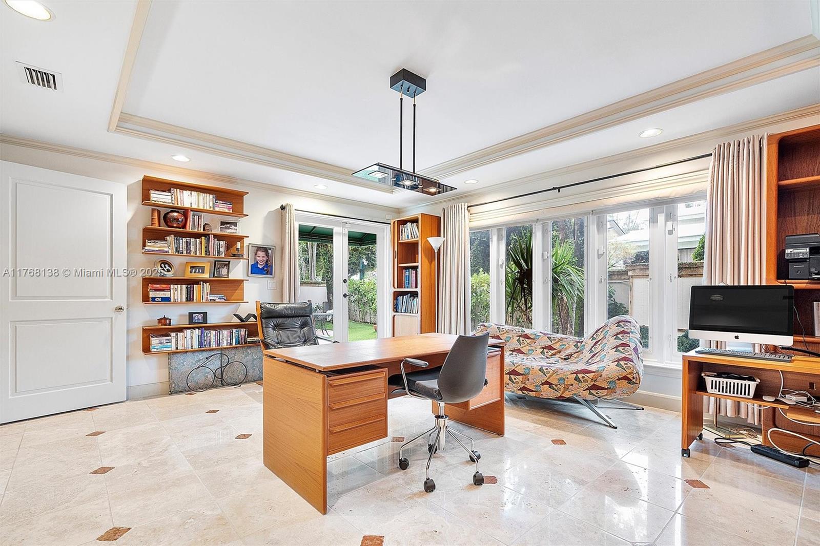 BAYSHORE VILLAS - Residential