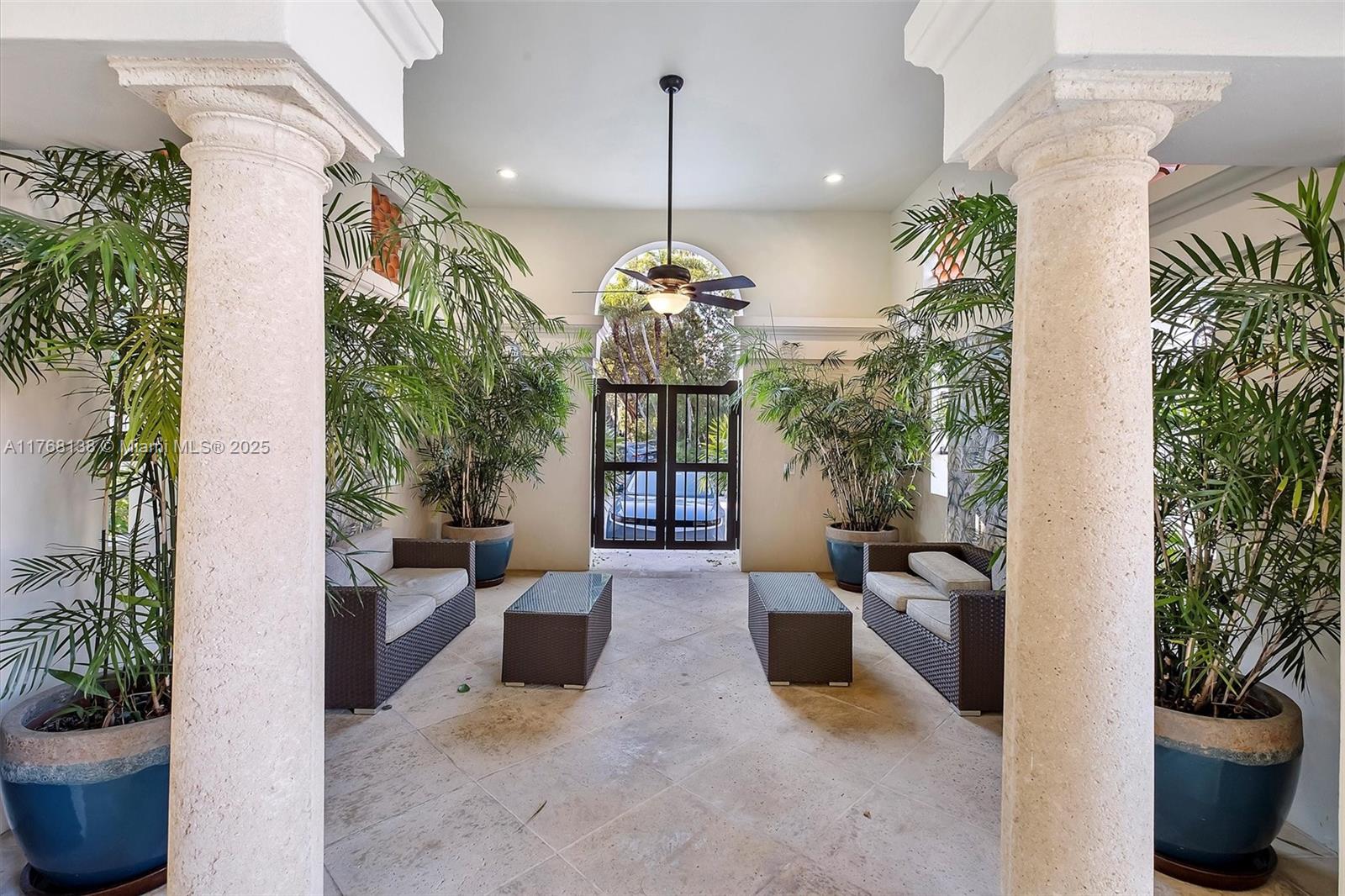 BAYSHORE VILLAS - Residential