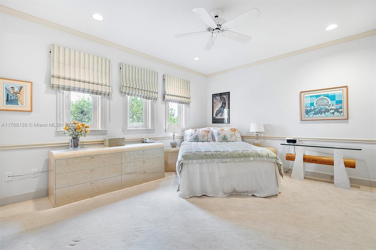 BAYSHORE VILLAS - Residential