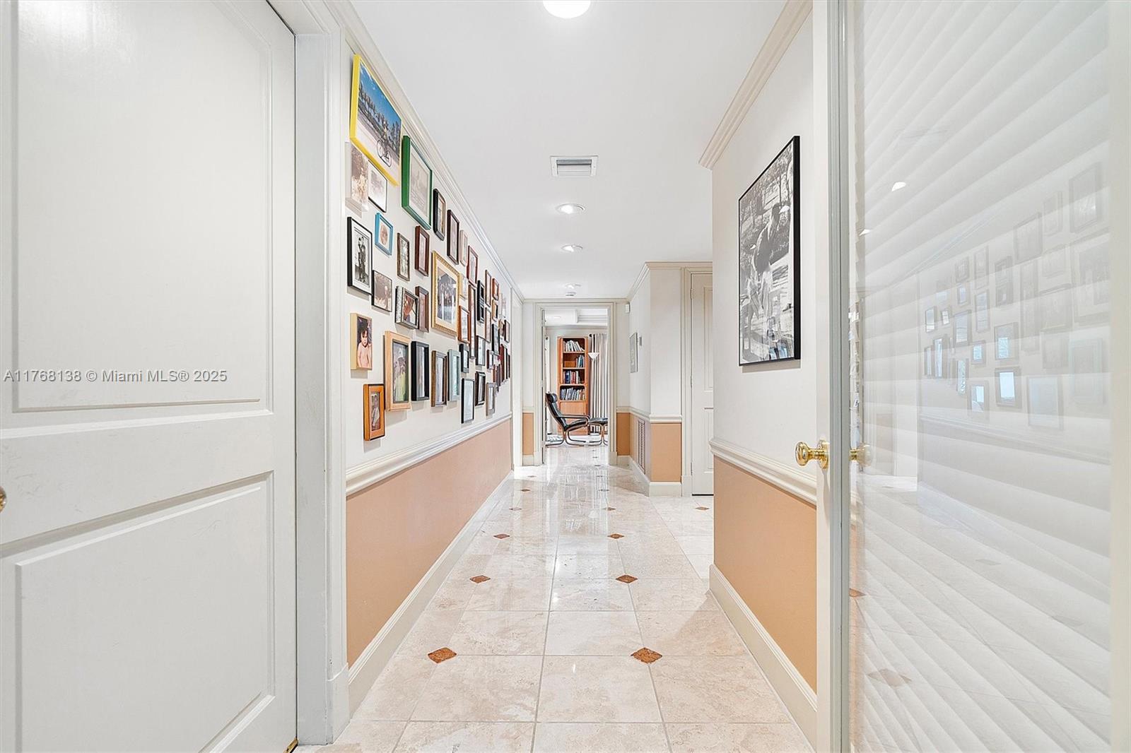 BAYSHORE VILLAS - Residential