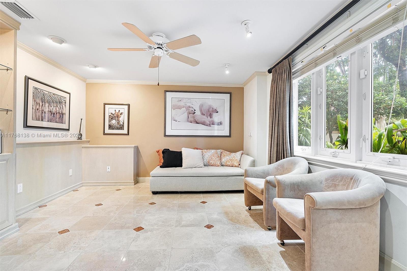 BAYSHORE VILLAS - Residential