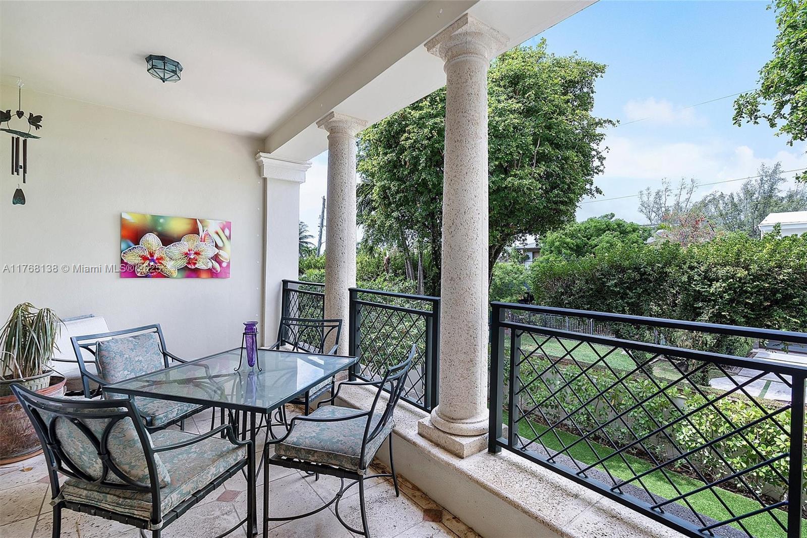 BAYSHORE VILLAS - Residential