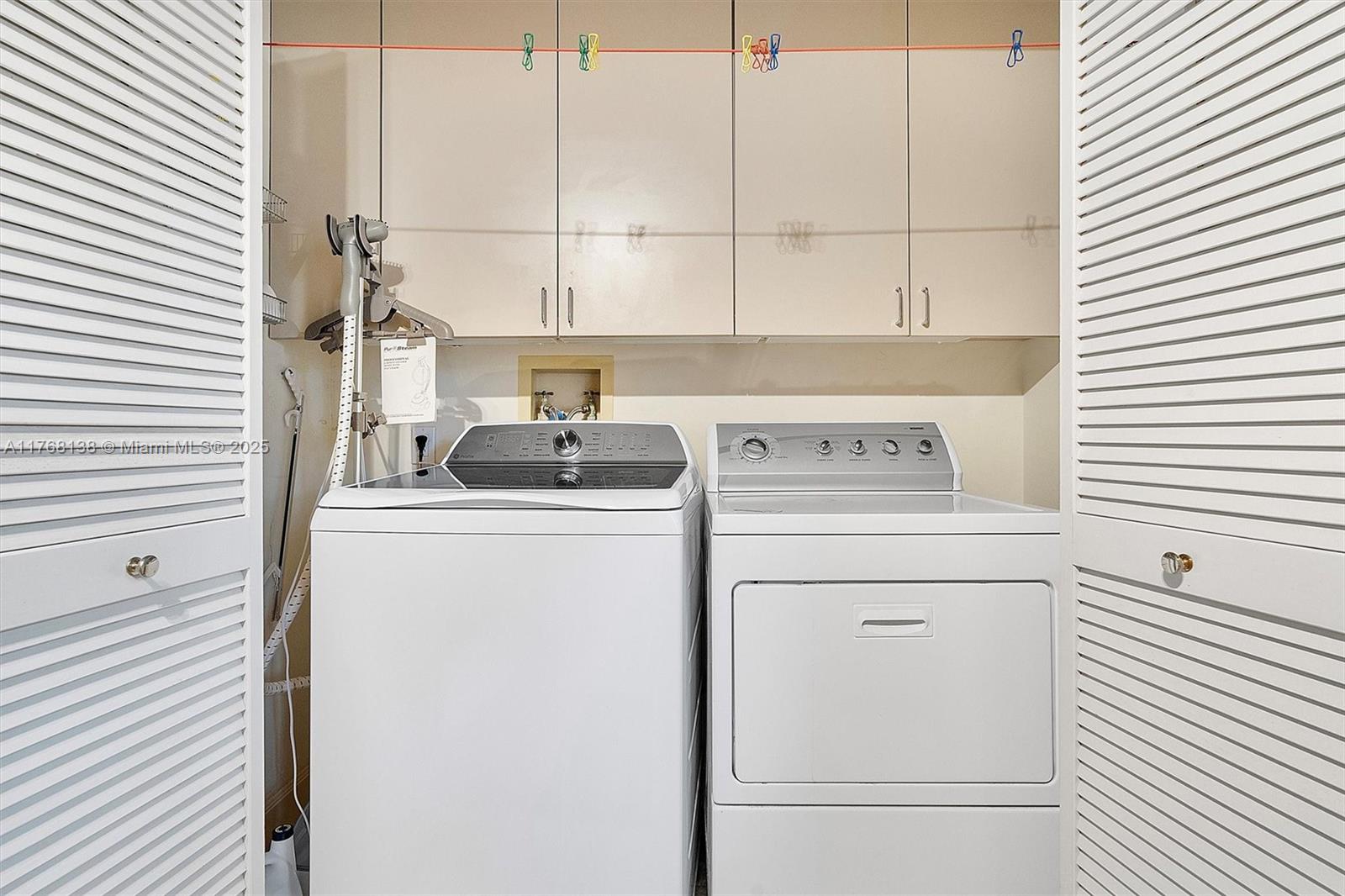 BAYSHORE VILLAS - Residential