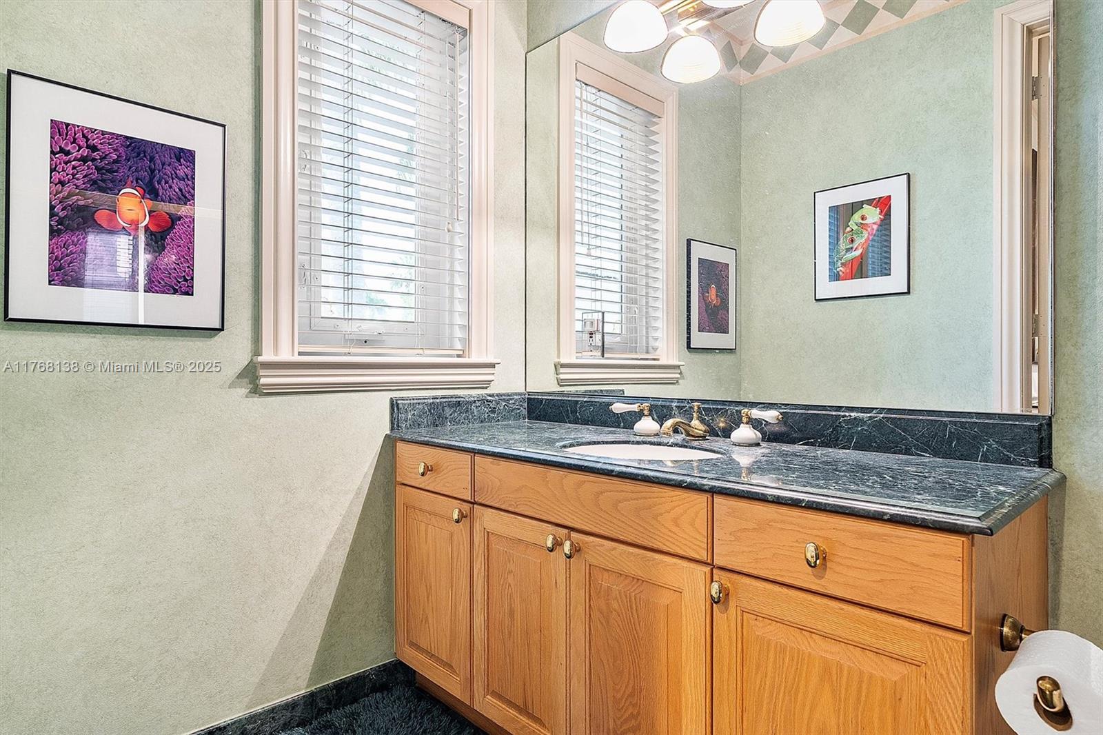 BAYSHORE VILLAS - Residential