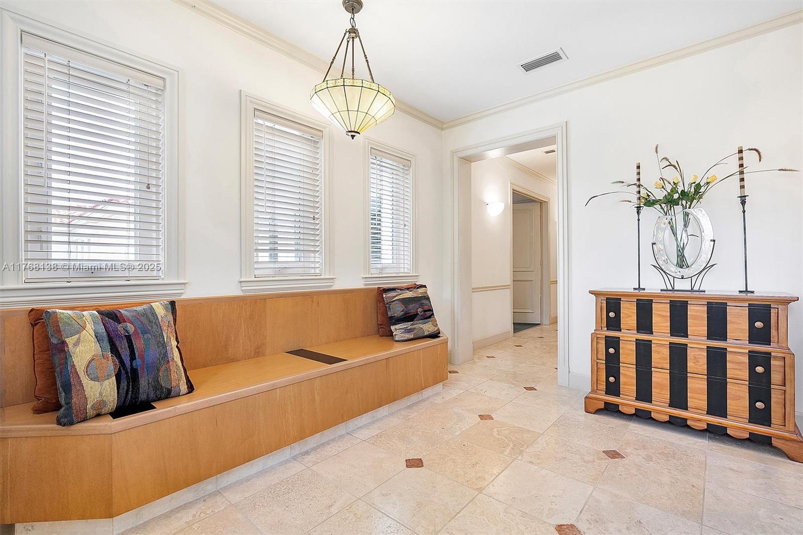 BAYSHORE VILLAS - Residential