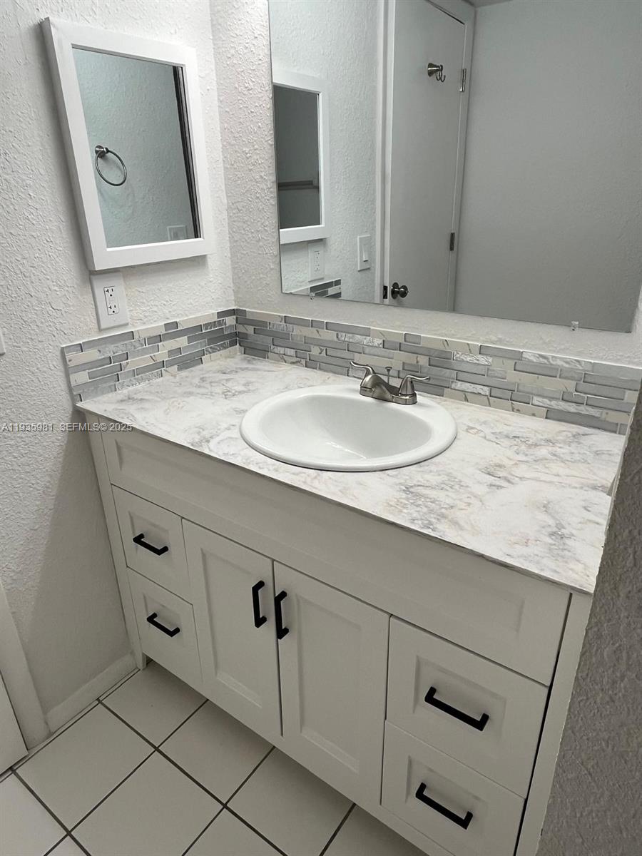 Fidlers Green PH 01 - Residential