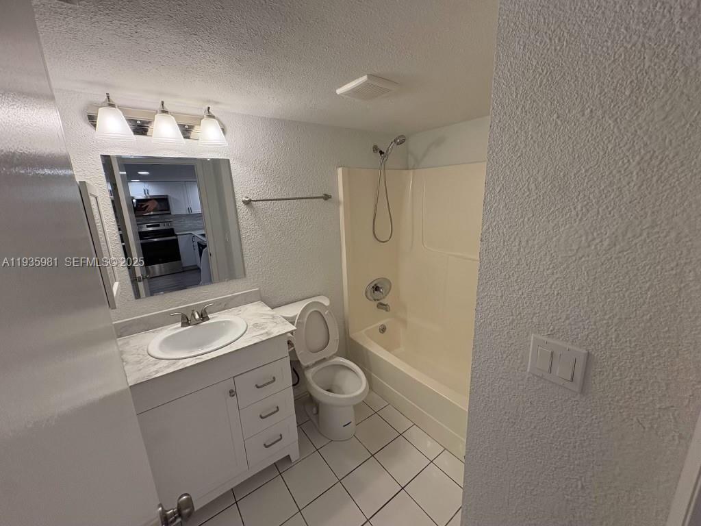 Fidlers Green PH 01 - Residential