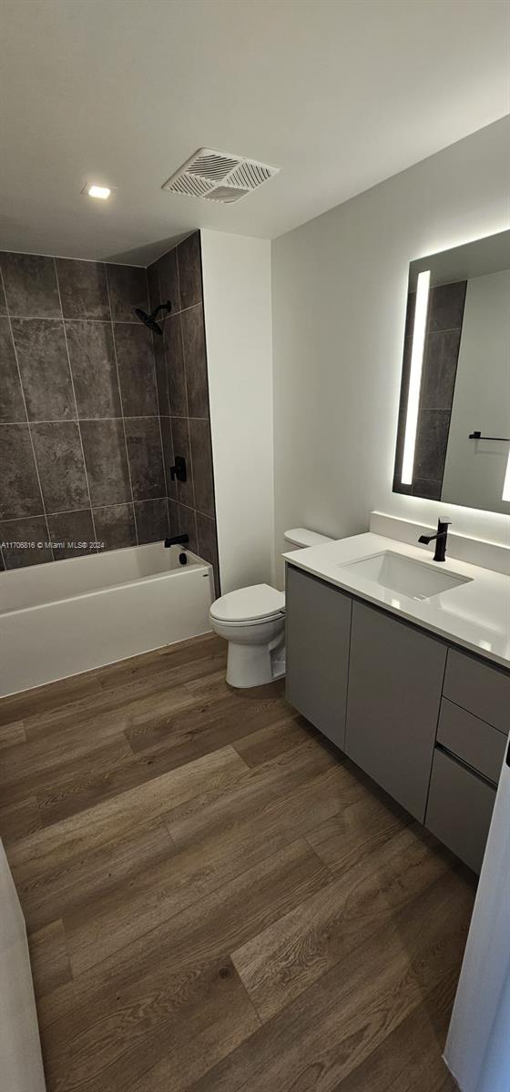 FT LAUDERDALE B-40 - Residential Lease