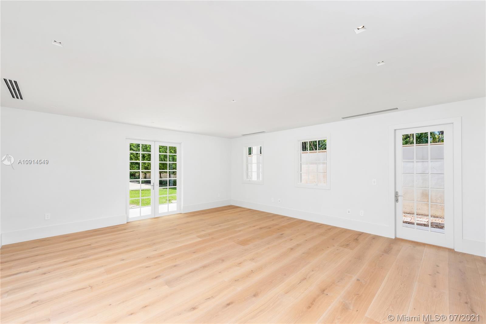 CLEVELAND PARK - Residential