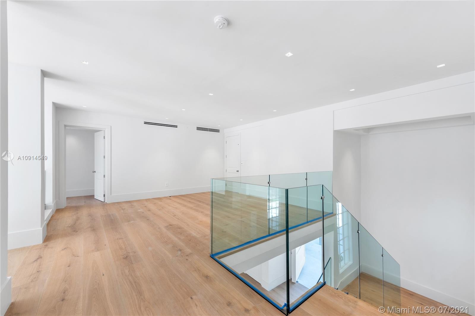 CLEVELAND PARK - Residential