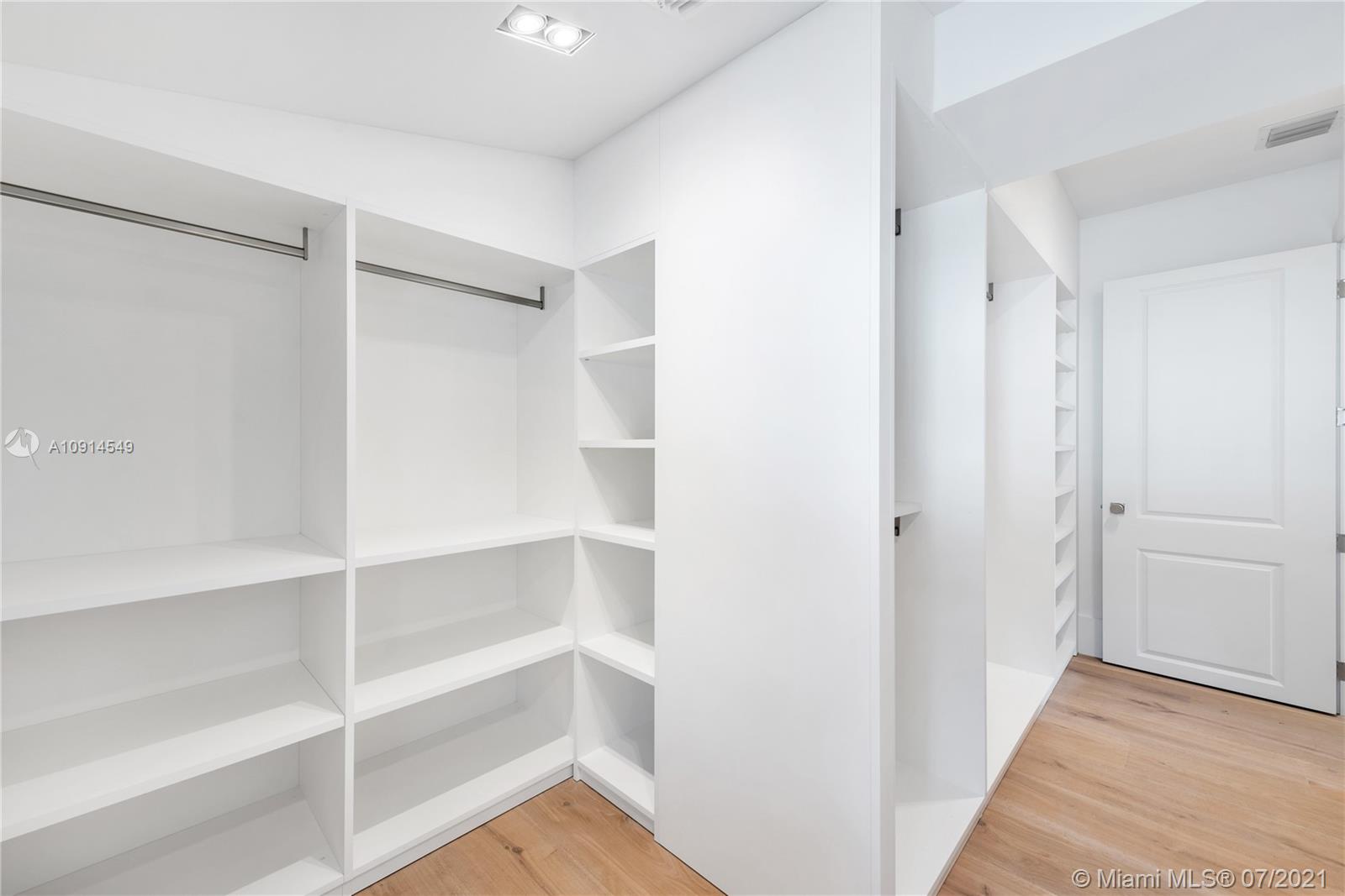 CLEVELAND PARK - Residential