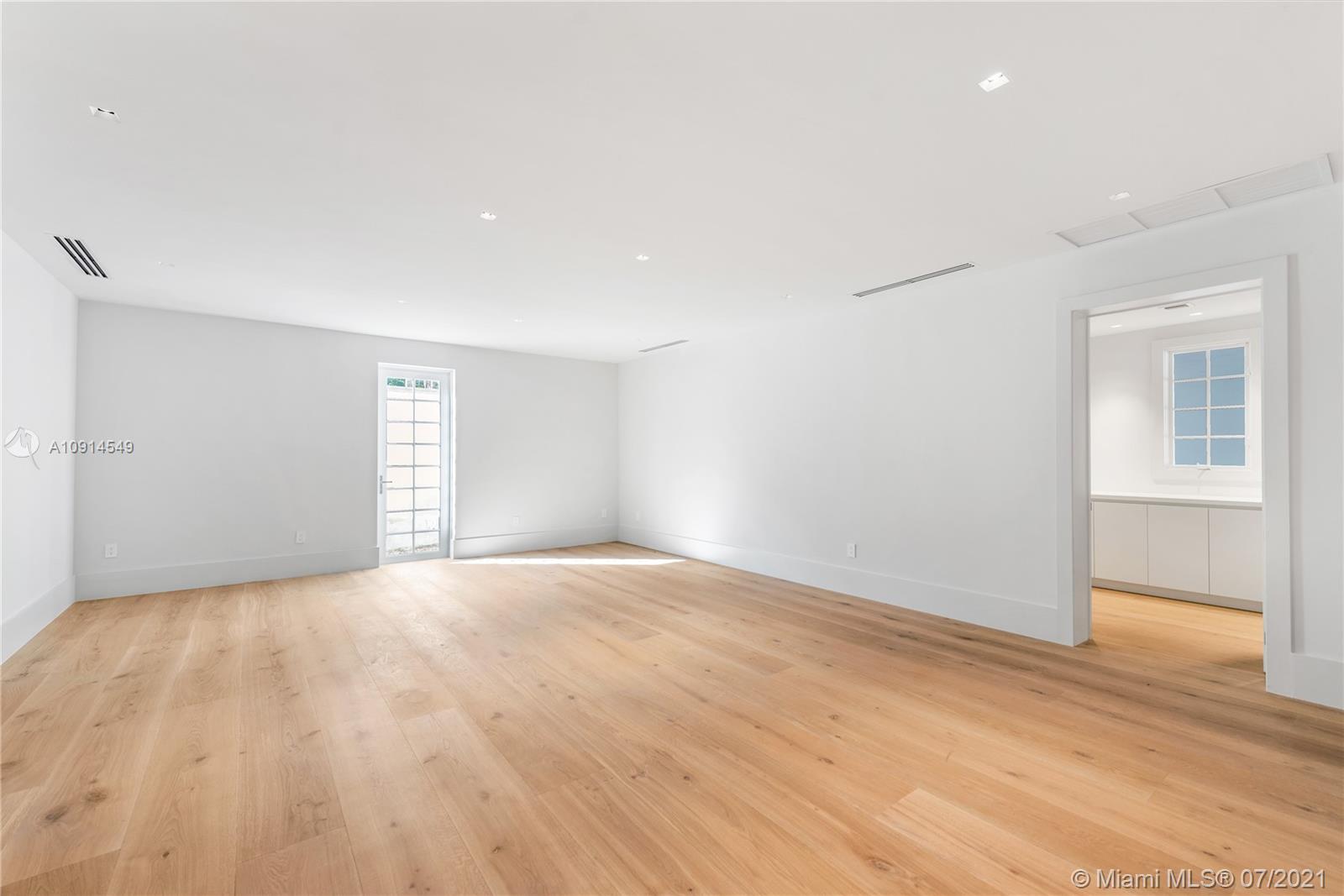 CLEVELAND PARK - Residential