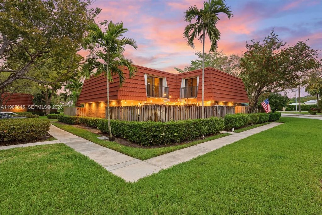 Photo of 752 NW 98th Way, Plantation, FL 33324 (MLS # A11985845)