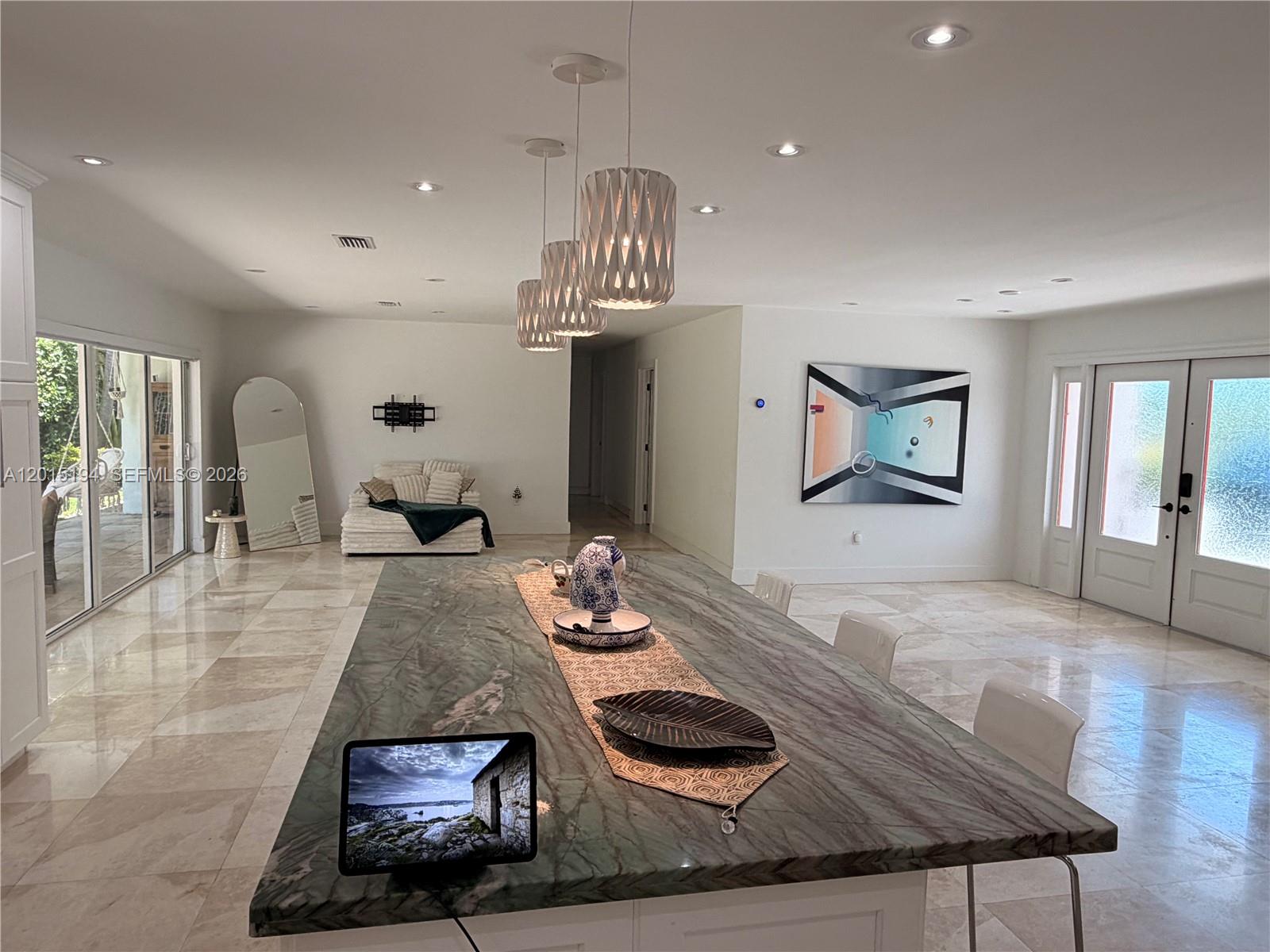 SAN SOUCI ESTATES - Residential Lease