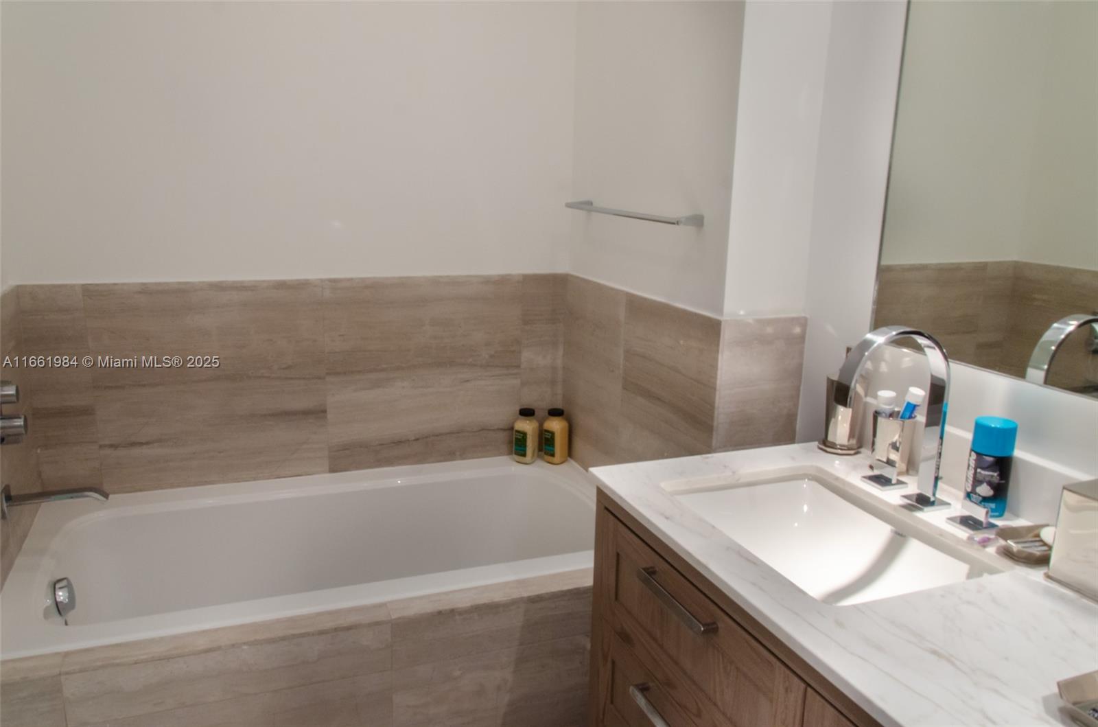 OCEANA KEY BISCAYNE CONDO - Residential