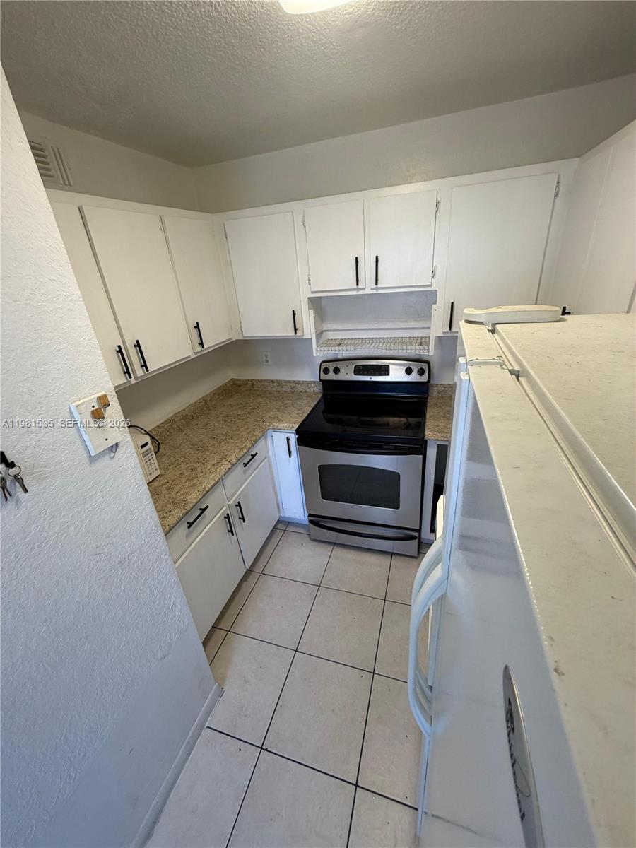 LAGO AZUL CONDO - Residential Lease