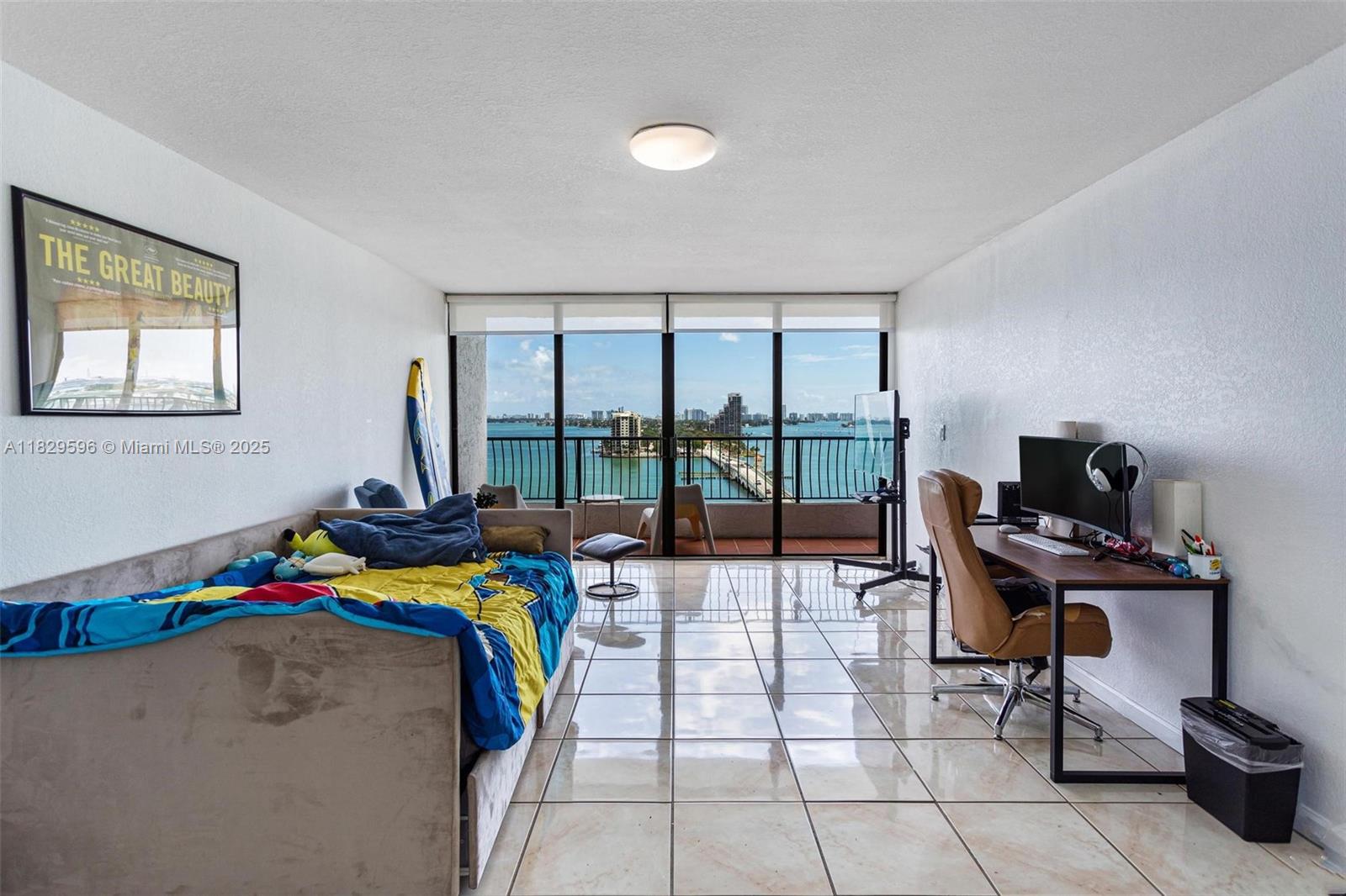555 NE 15th St 15B