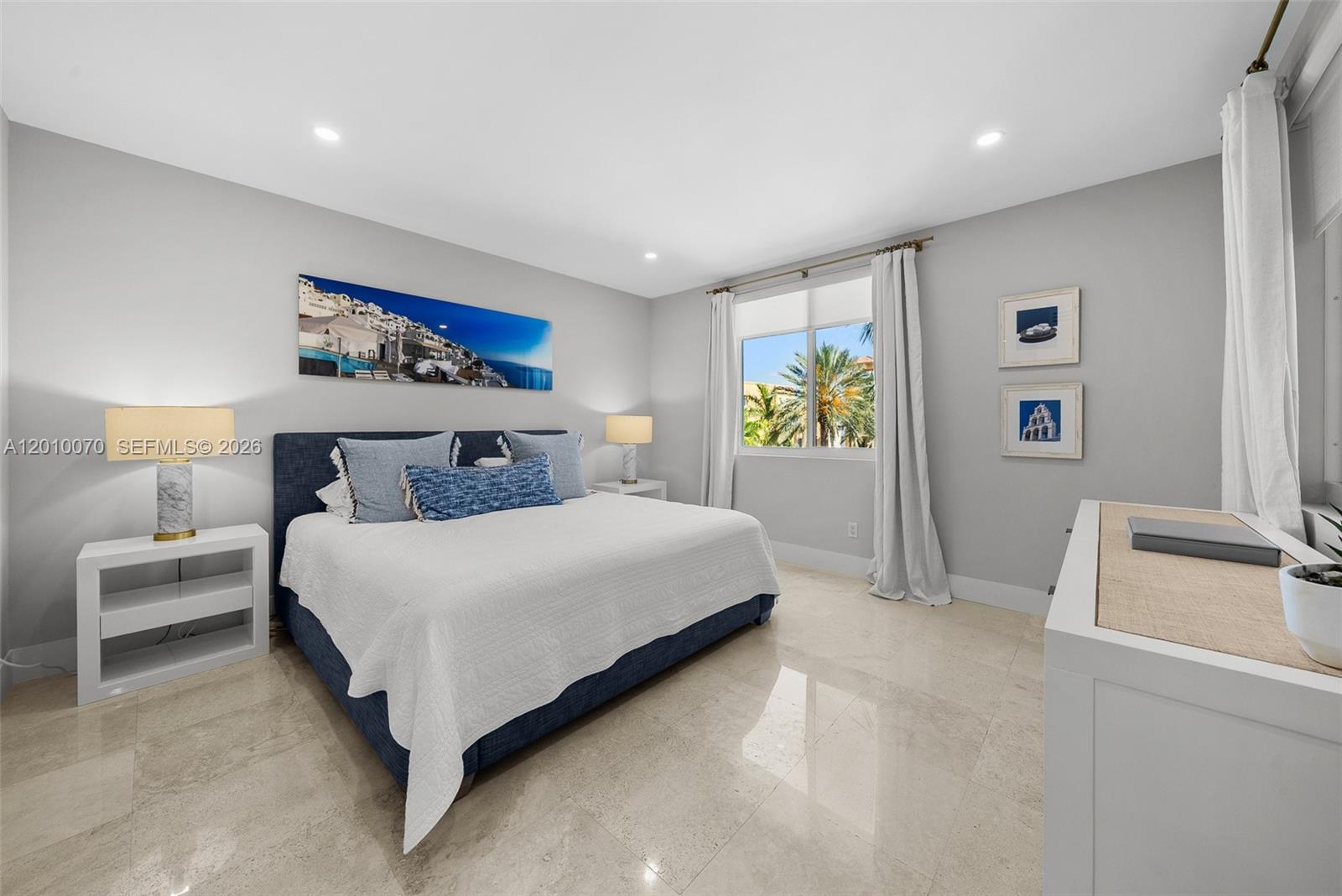 THE COURTS AT SOUTH BEACH - Residential