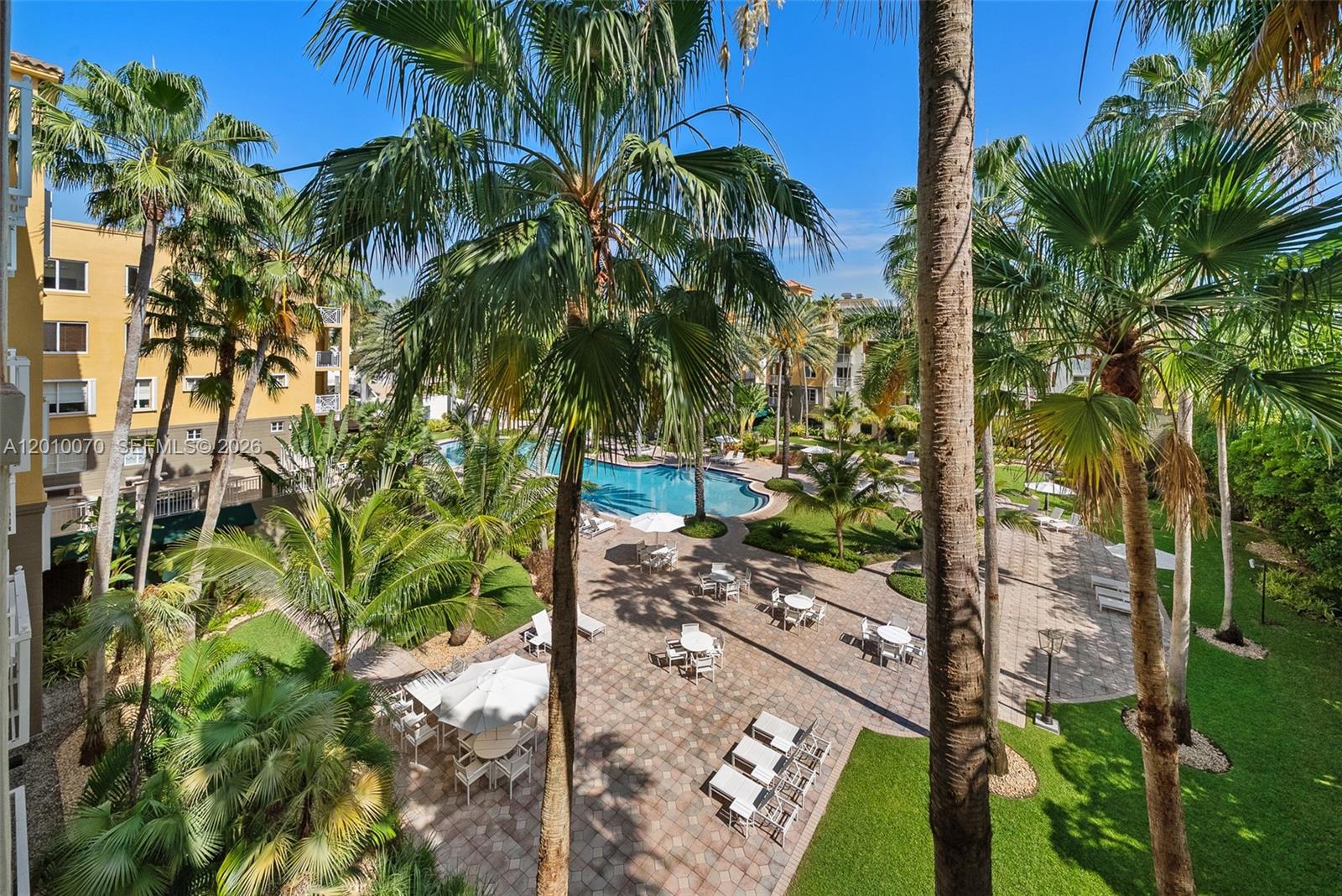 THE COURTS AT SOUTH BEACH - Residential