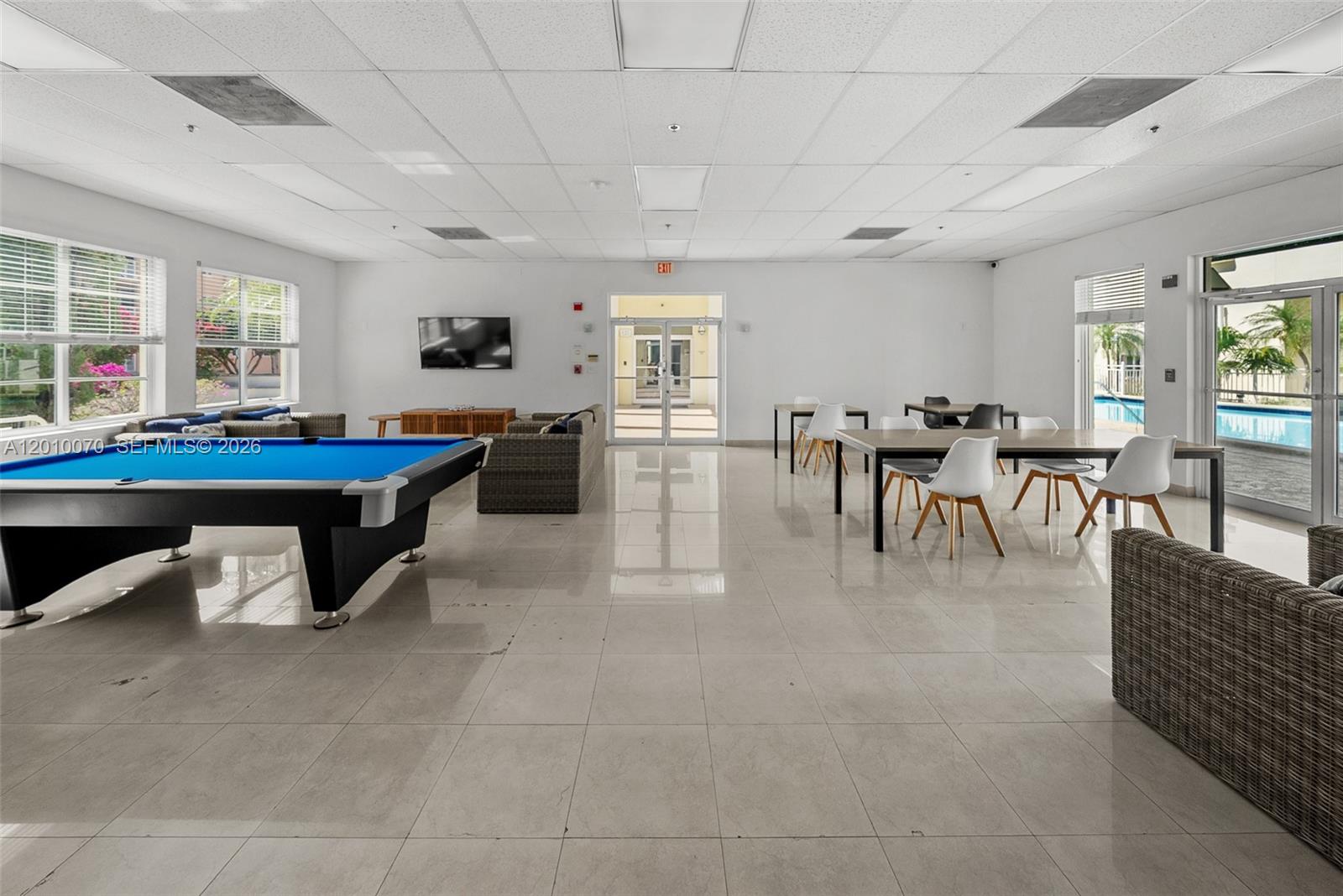 THE COURTS AT SOUTH BEACH - Residential