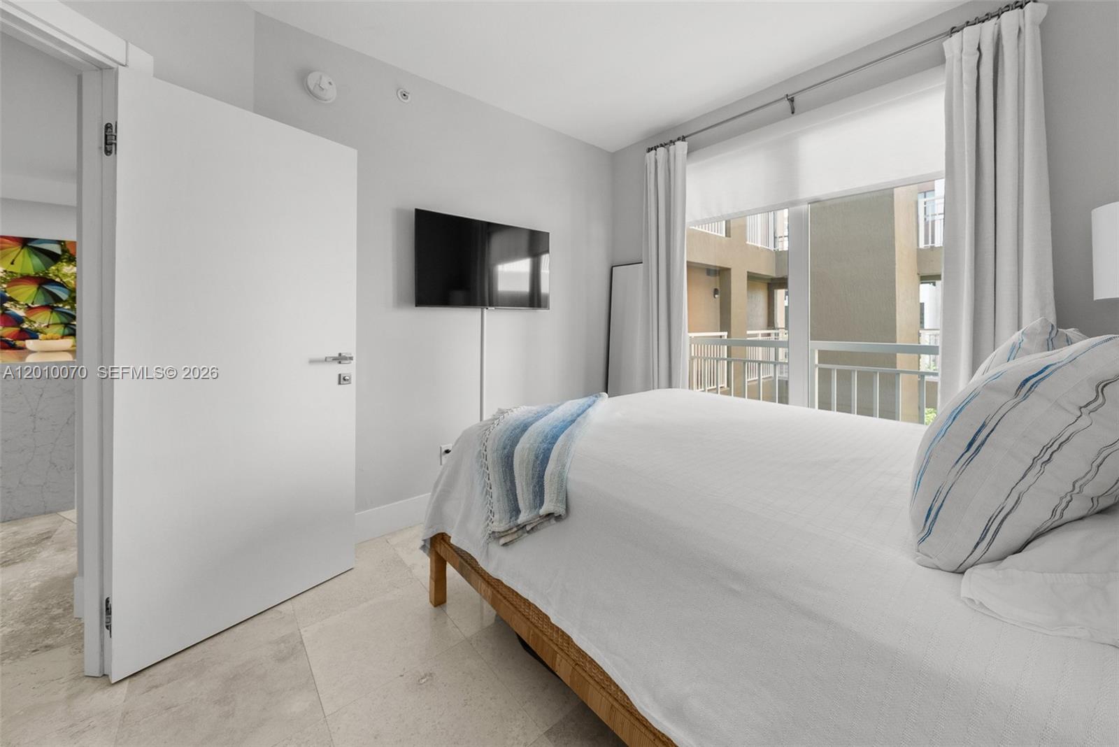 THE COURTS AT SOUTH BEACH - Residential