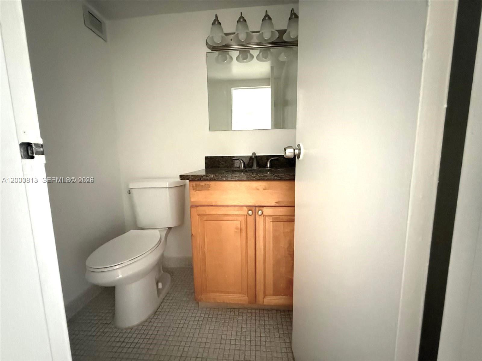 PLAZA OF AMERICAS CONDO P - Residential Lease